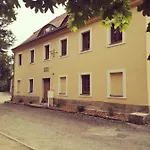 Zur Alten Post Апартаменты Циттау